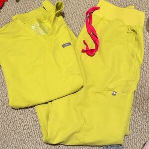 Figs scrubs lime green tall inseam small set